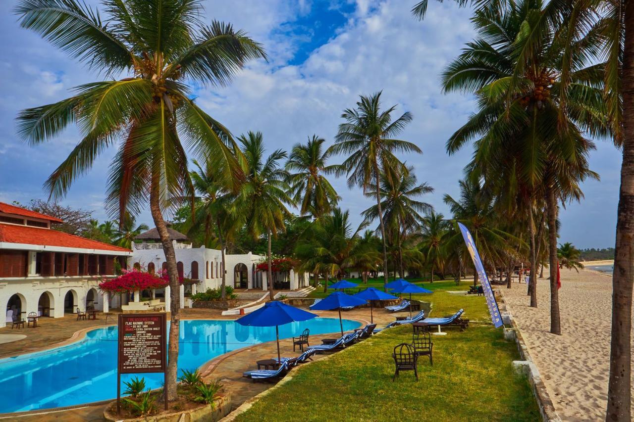 Jacaranda Indian Ocean Beach Resort Diani Beach Buitenkant foto